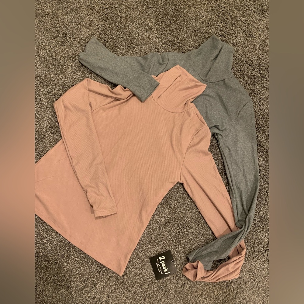 Vintage One Step Up - NWT turtleneck 2 pack